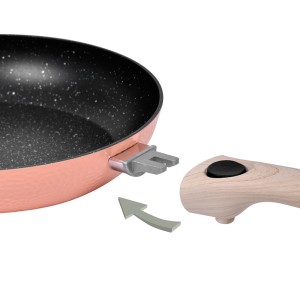 poêle à poignée détachable couleur saumon