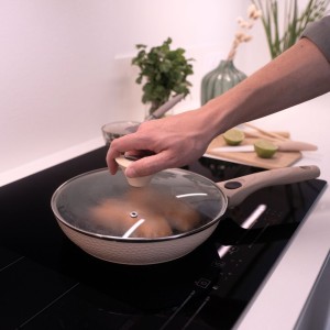 poêle pastel 24 cm avec couvercle assorti