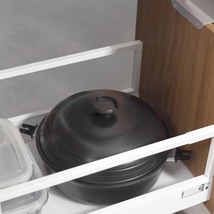 Poêle cocotte avec poignées amovibles pour un rangement facile Poêle cocotte avec poignées amovibles pour un rangement facile