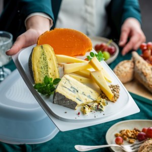 apéritif et plateau de fromages